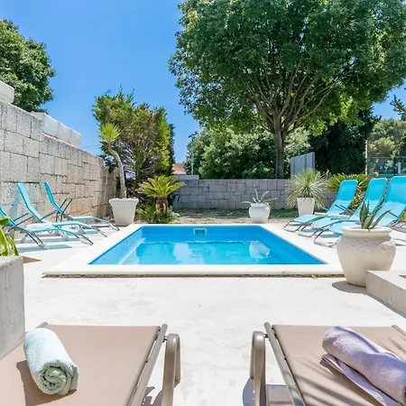 Villa Seaside Luxury With A Swimming Pool - 23559 Split