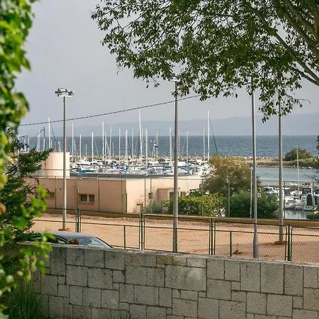 Seaside Luxury With A Swimming Pool - 23559 Villa *